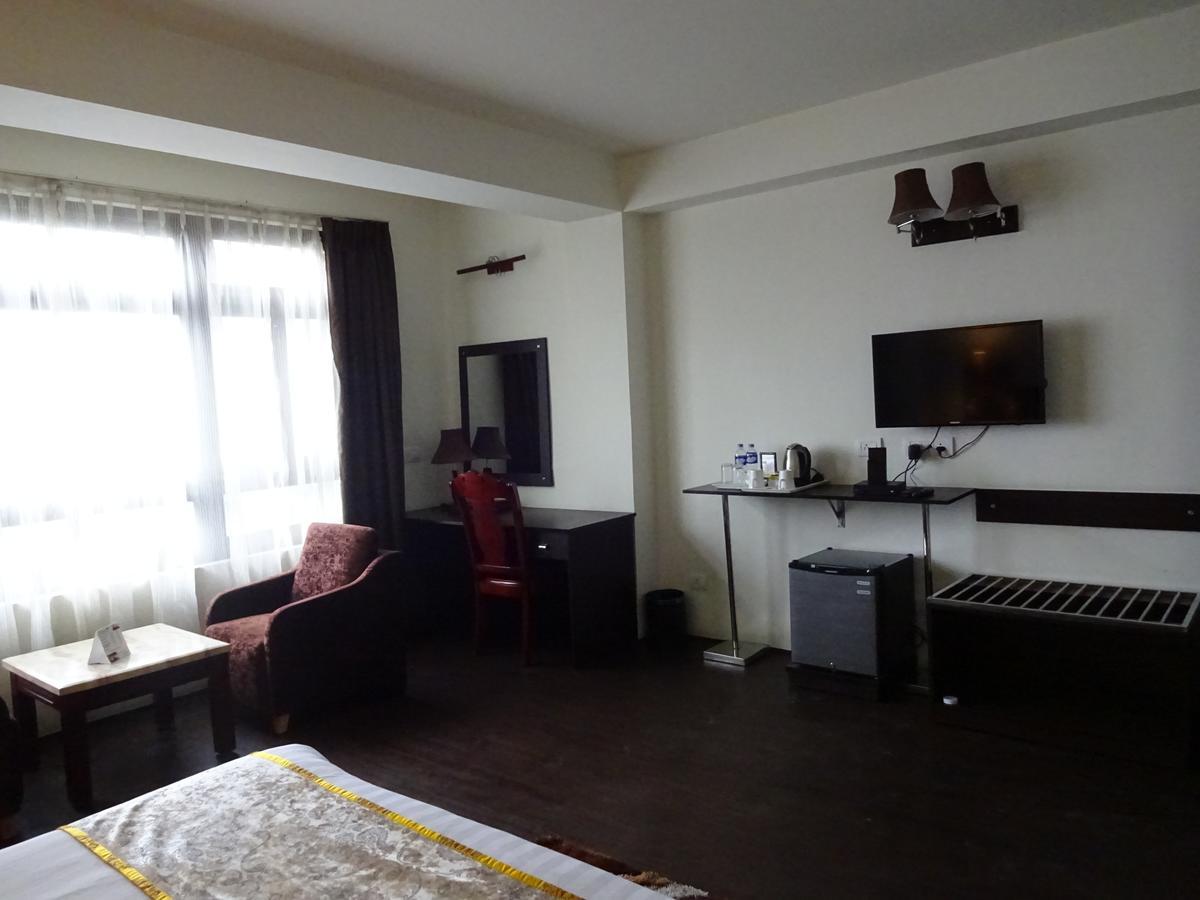 Jain Group Hotel Royal Orchid & Spa ガントク エクステリア 写真